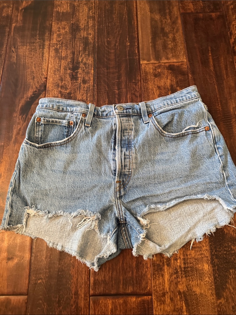 Levi’s 501 shorts Women Size 31